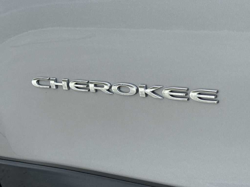 Thumbnail: 2019 Jeep Cherokee - 26