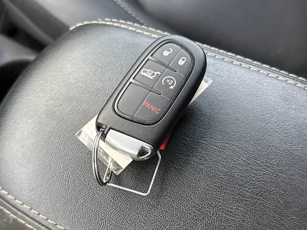 Thumbnail: 2021 Jeep Cherokee - 18