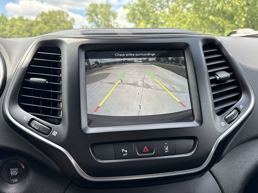 Thumbnail: 2021 Jeep Cherokee - 35