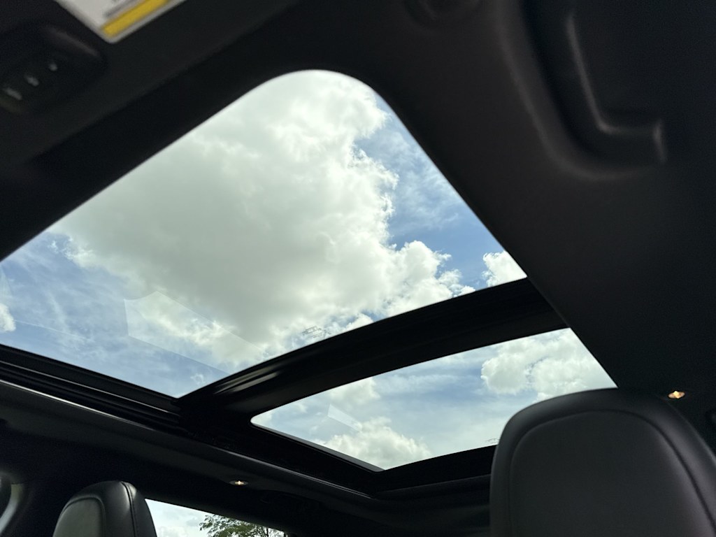 Thumbnail: 2021 Jeep Cherokee - 26
