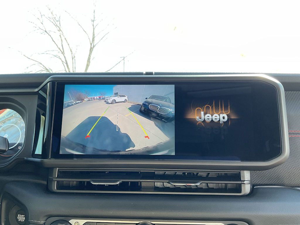 Thumbnail: 2024 Jeep Wrangler - 32