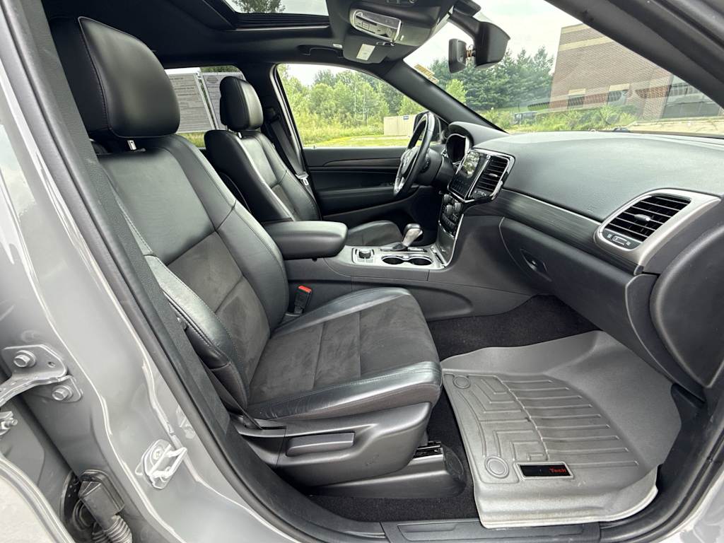 Thumbnail: 2022 Jeep Grand Cherokee - 31