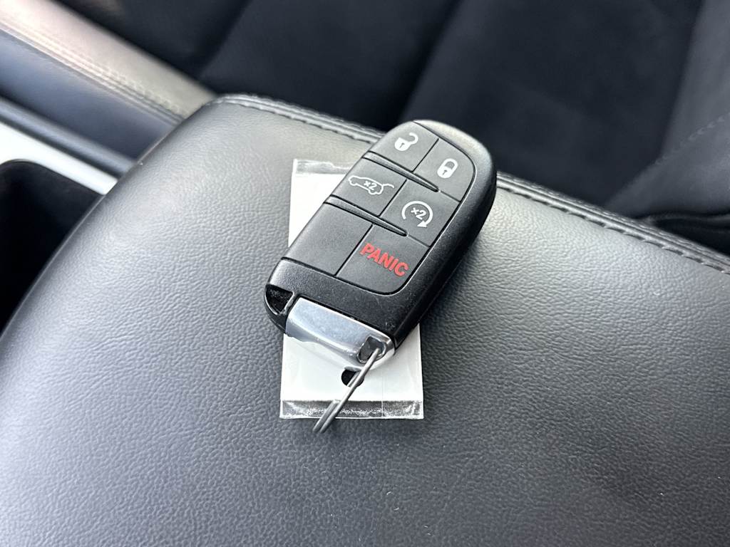 Thumbnail: 2020 Jeep Grand Cherokee - 18
