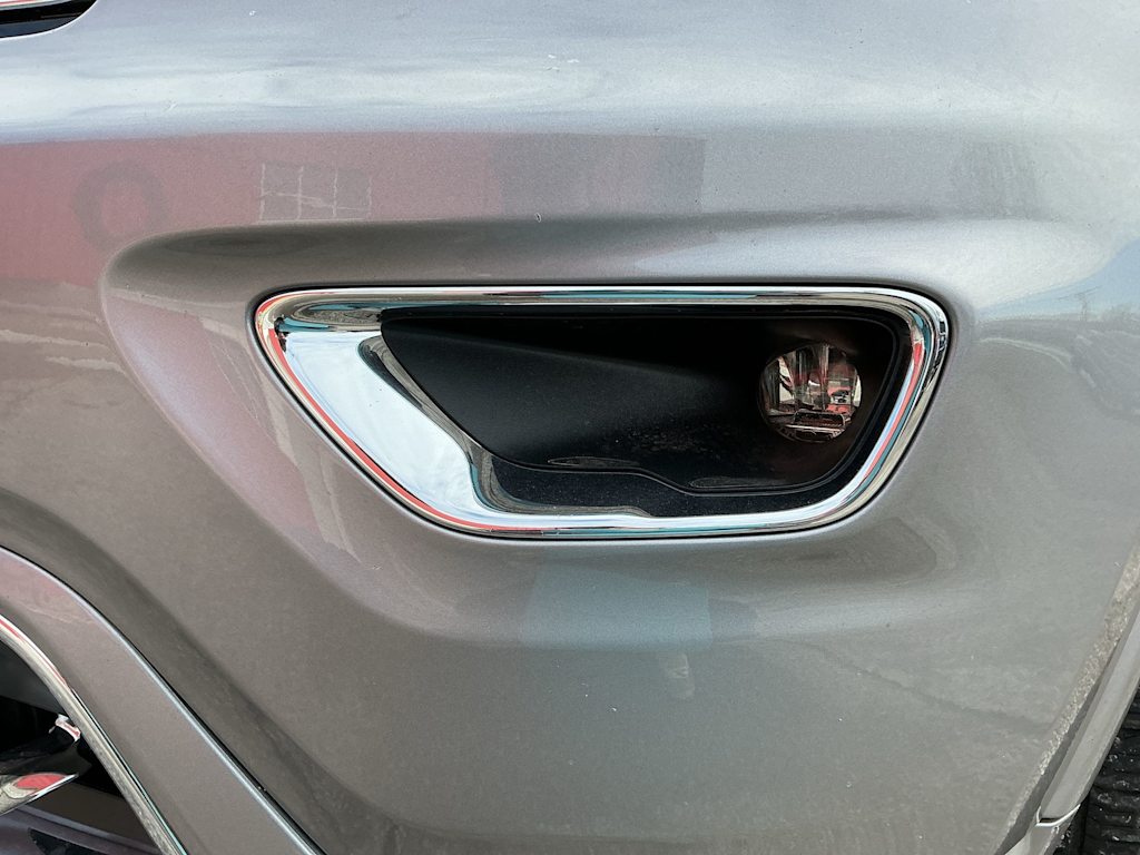 Thumbnail: 2018 Jeep Grand Cherokee - 24