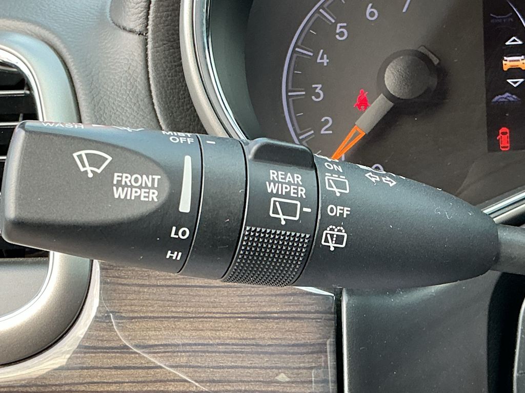 Thumbnail: 2018 Jeep Grand Cherokee - 16