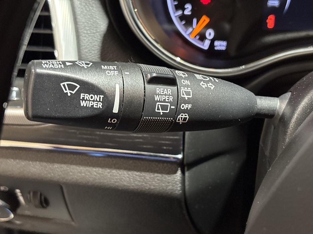 Thumbnail: 2019 Jeep Grand Cherokee - 31