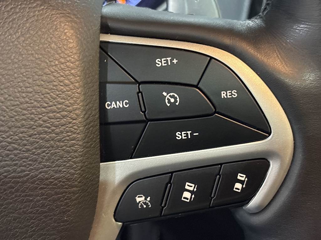 Thumbnail: 2019 Jeep Grand Cherokee - 30