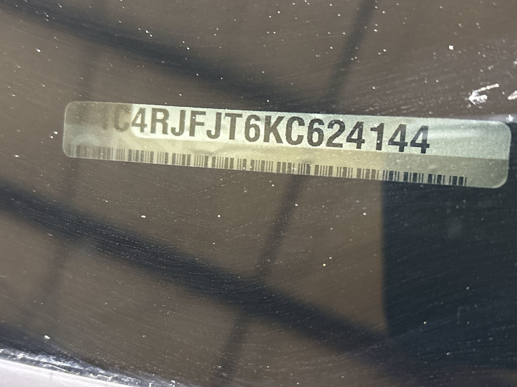 Thumbnail: 2019 Jeep Grand Cherokee - 17