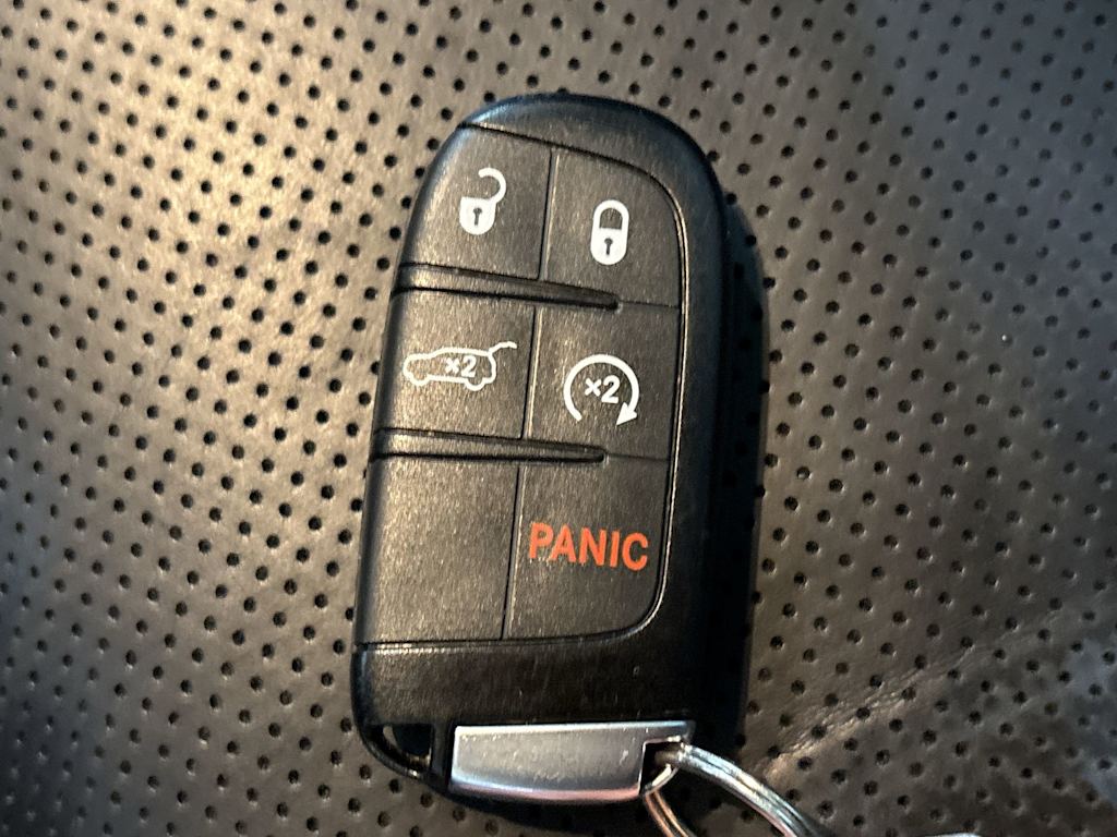 Thumbnail: 2019 Jeep Grand Cherokee - 38