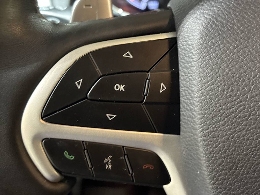 Thumbnail: 2019 Jeep Grand Cherokee - 29