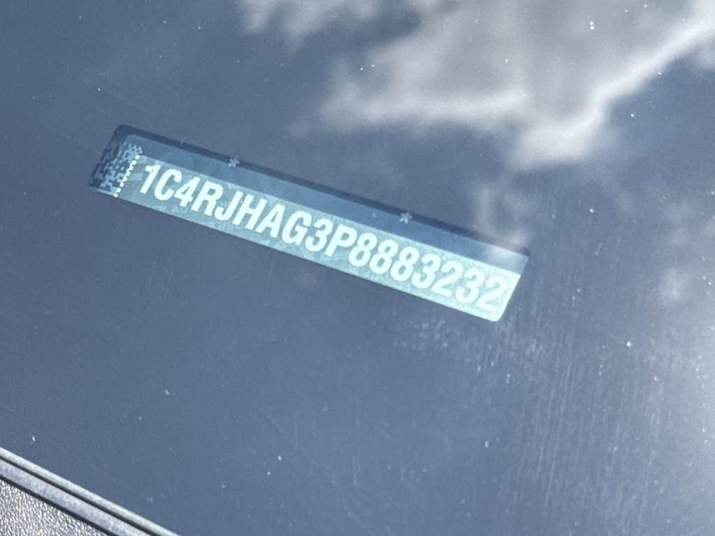 Thumbnail: 2023 Jeep Grand Cherokee - 18