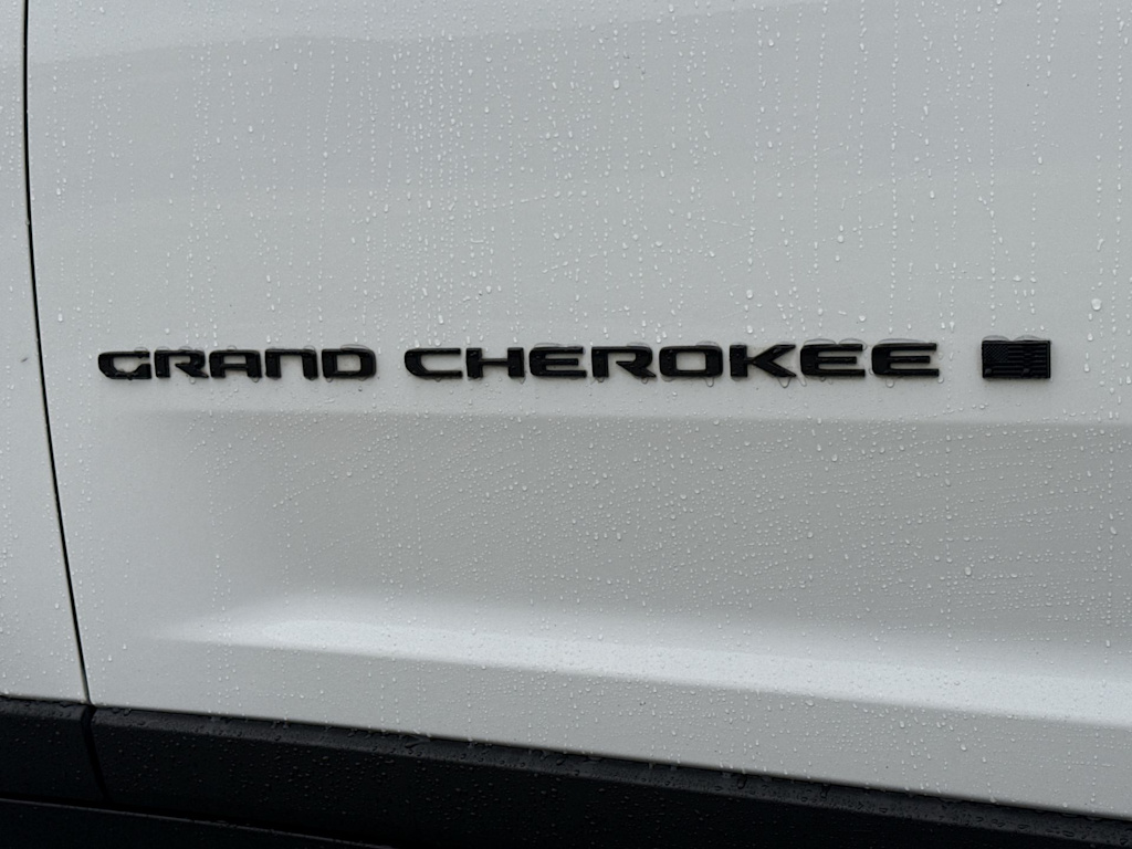 Thumbnail: 2023 Jeep Grand Cherokee - 24