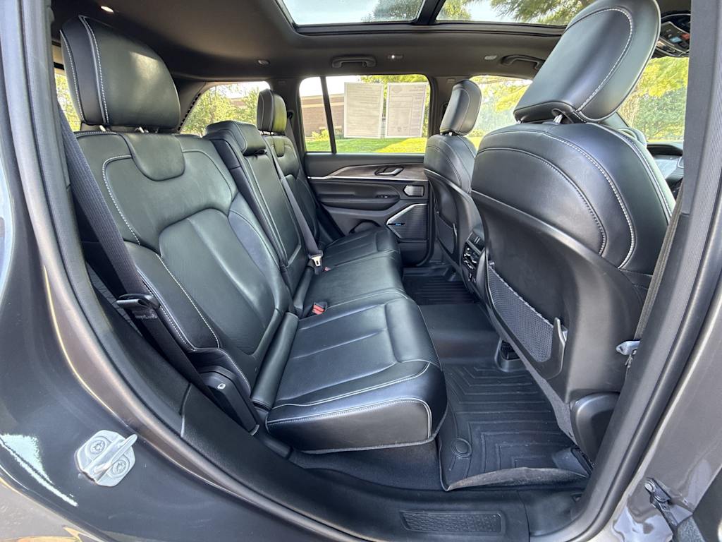 Thumbnail: 2022 Jeep Grand Cherokee - 29