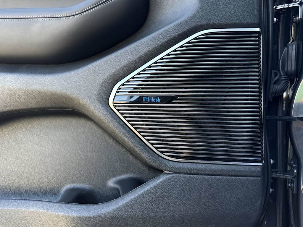 Thumbnail: 2022 Jeep Grand Cherokee - 37