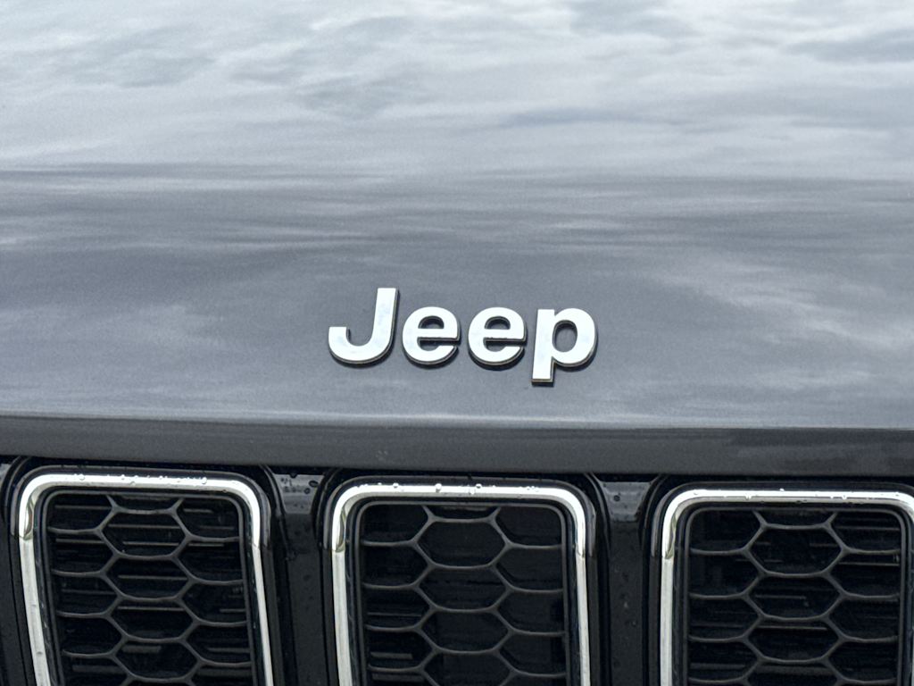 Thumbnail: 2022 Jeep Grand Cherokee - 6