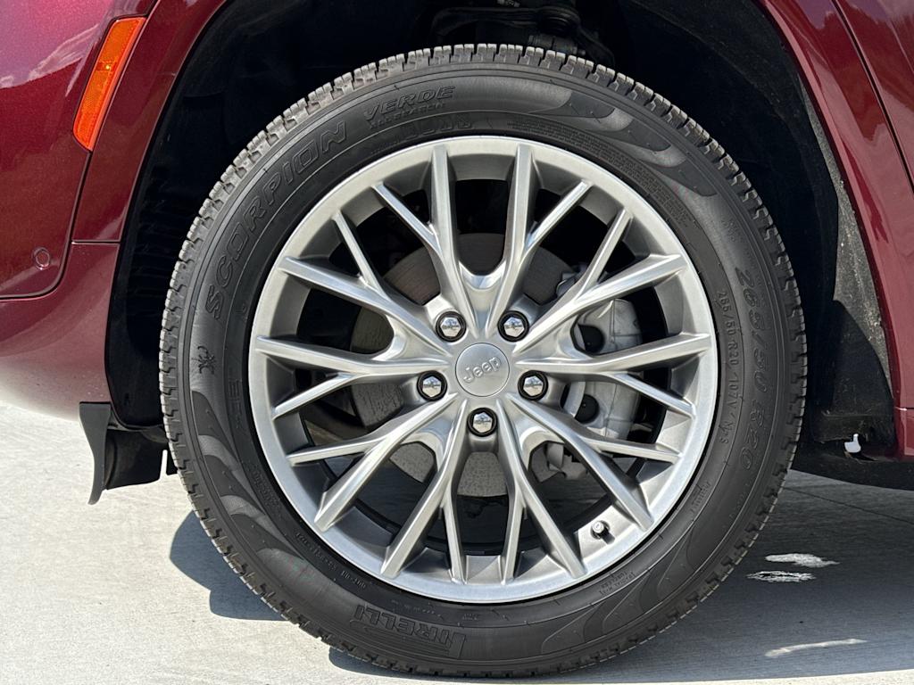 Thumbnail: 2024 Jeep Grand Cherokee - 8