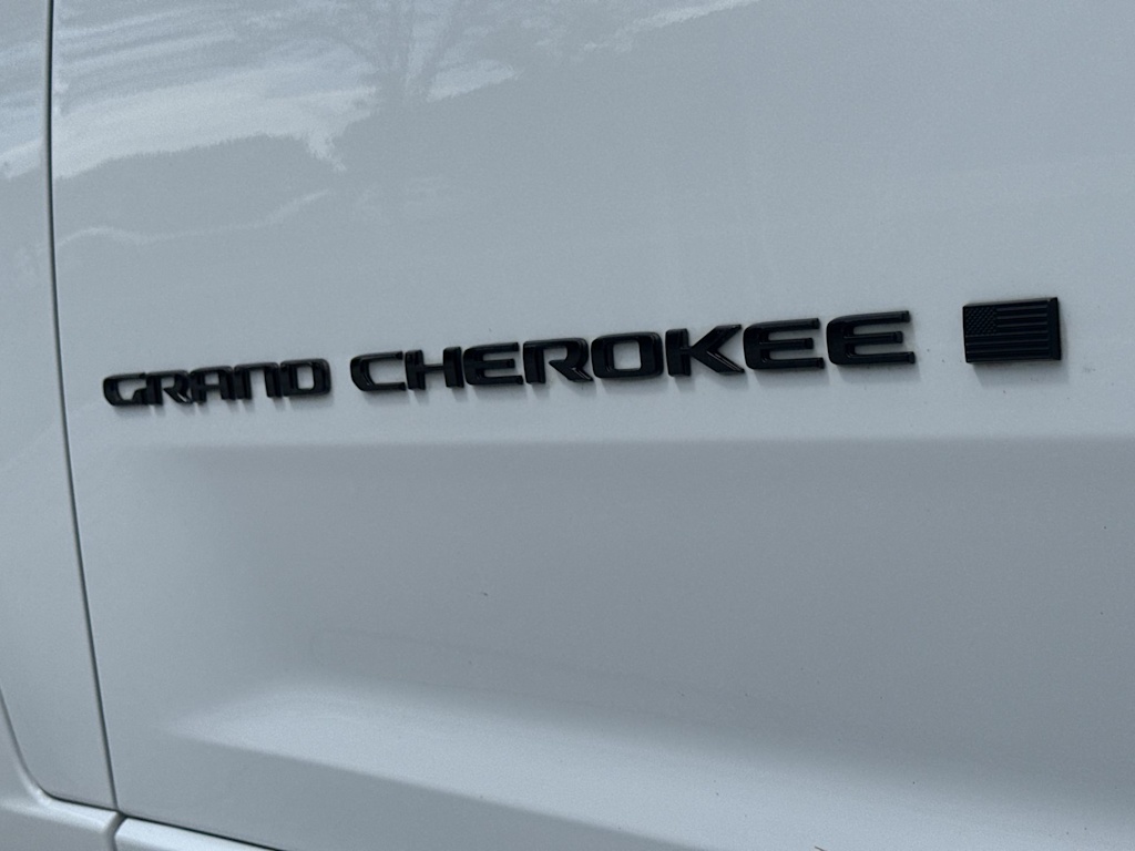 Thumbnail: 2023 Jeep Grand Cherokee L - 23
