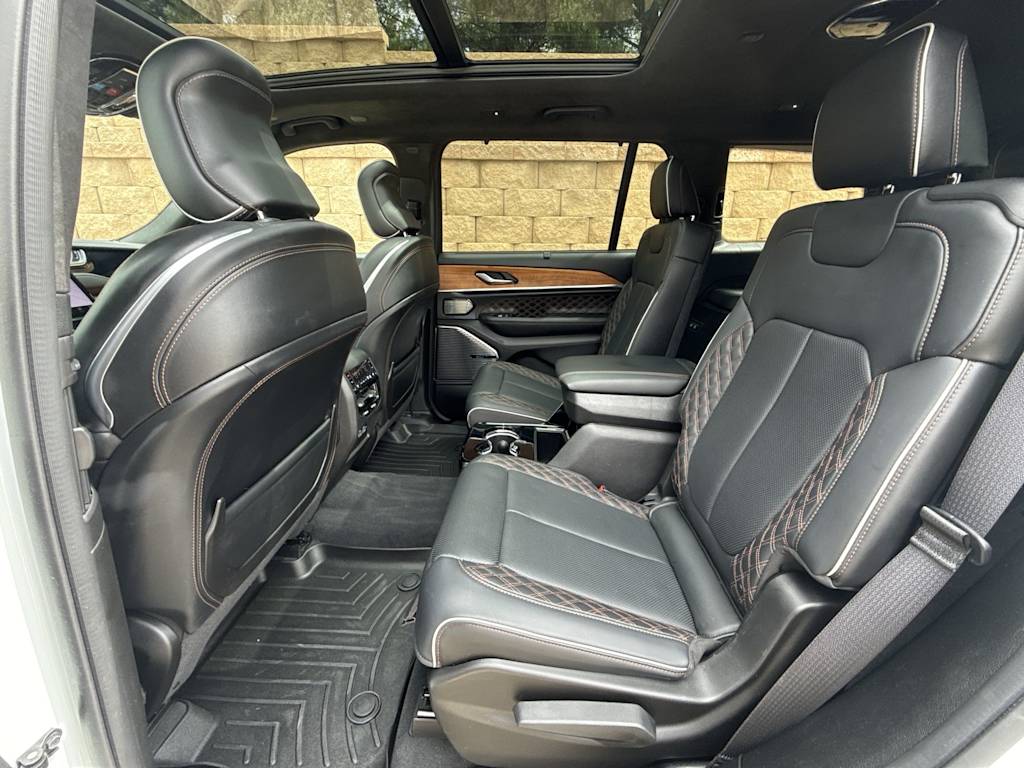 Thumbnail: 2023 Jeep Grand Cherokee L - 26