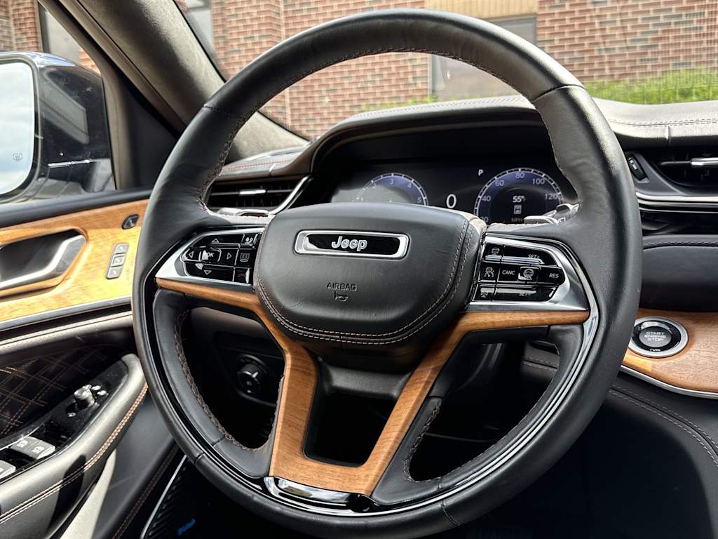 Thumbnail: 2023 Jeep Grand Cherokee L - 8