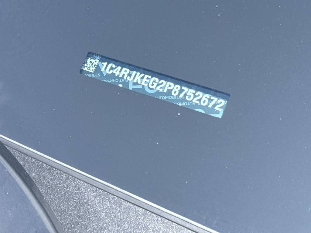 Thumbnail: 2023 Jeep Grand Cherokee L - 18