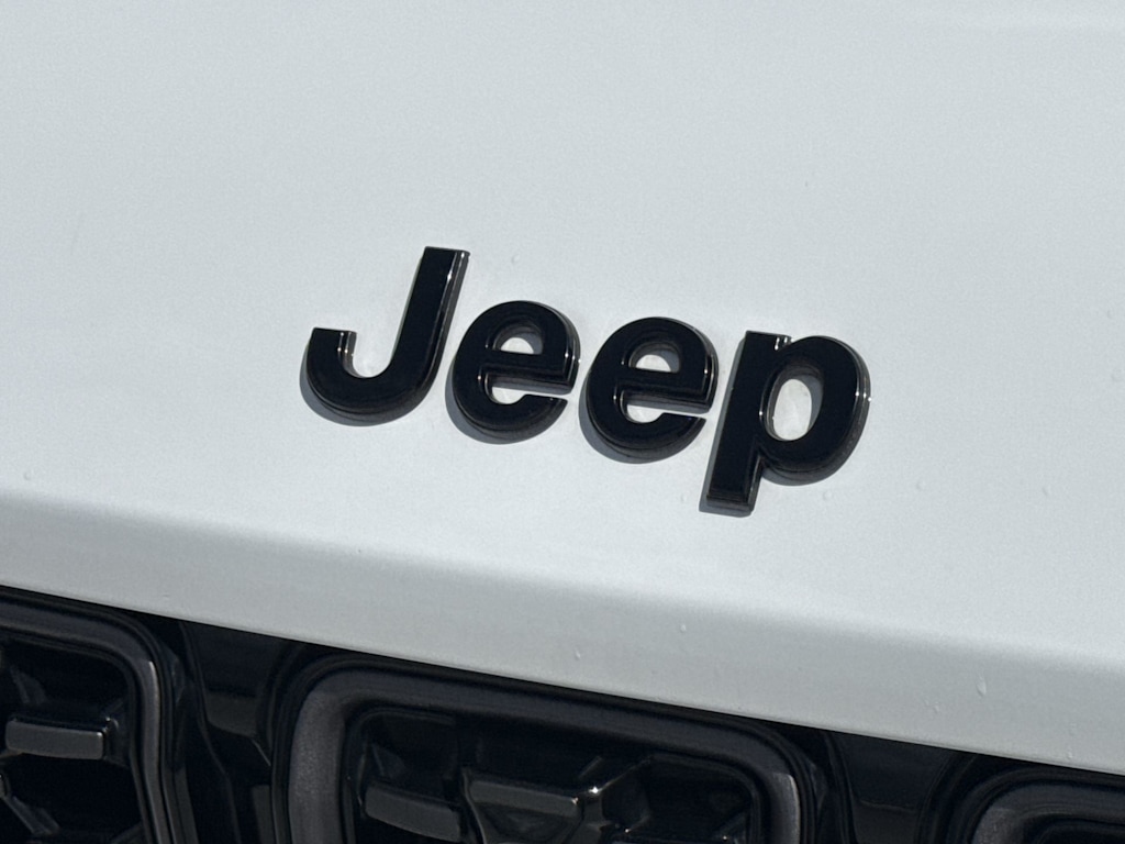 Thumbnail: 2023 Jeep Grand Cherokee L - 5