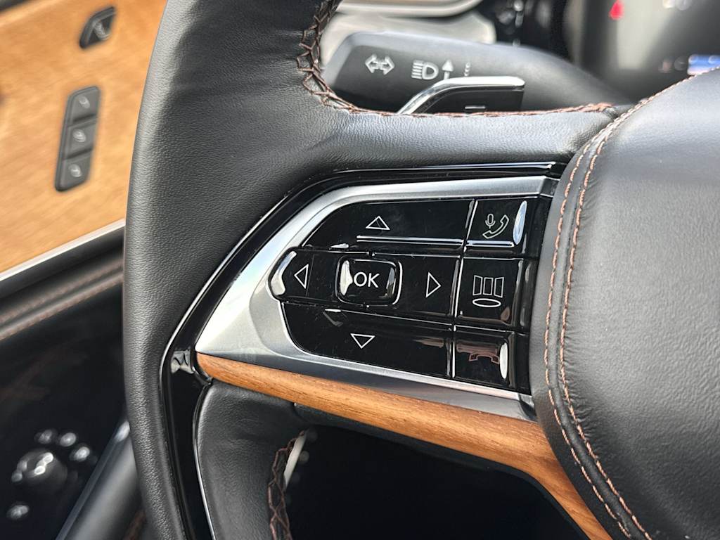 Thumbnail: 2023 Jeep Grand Cherokee L - 30