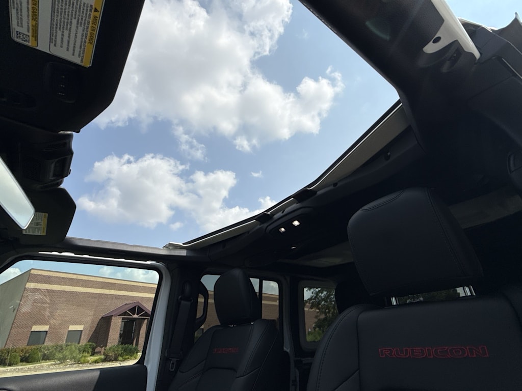 Thumbnail: 2024 Jeep Wrangler - 25