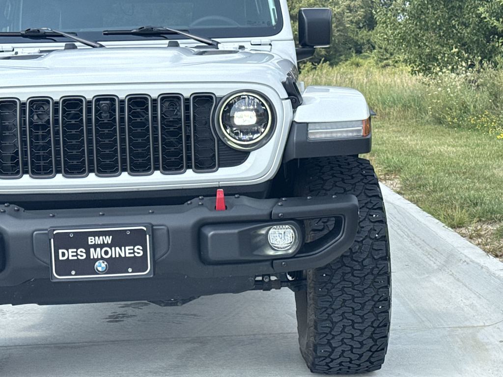 Thumbnail: 2024 Jeep Wrangler - 22
