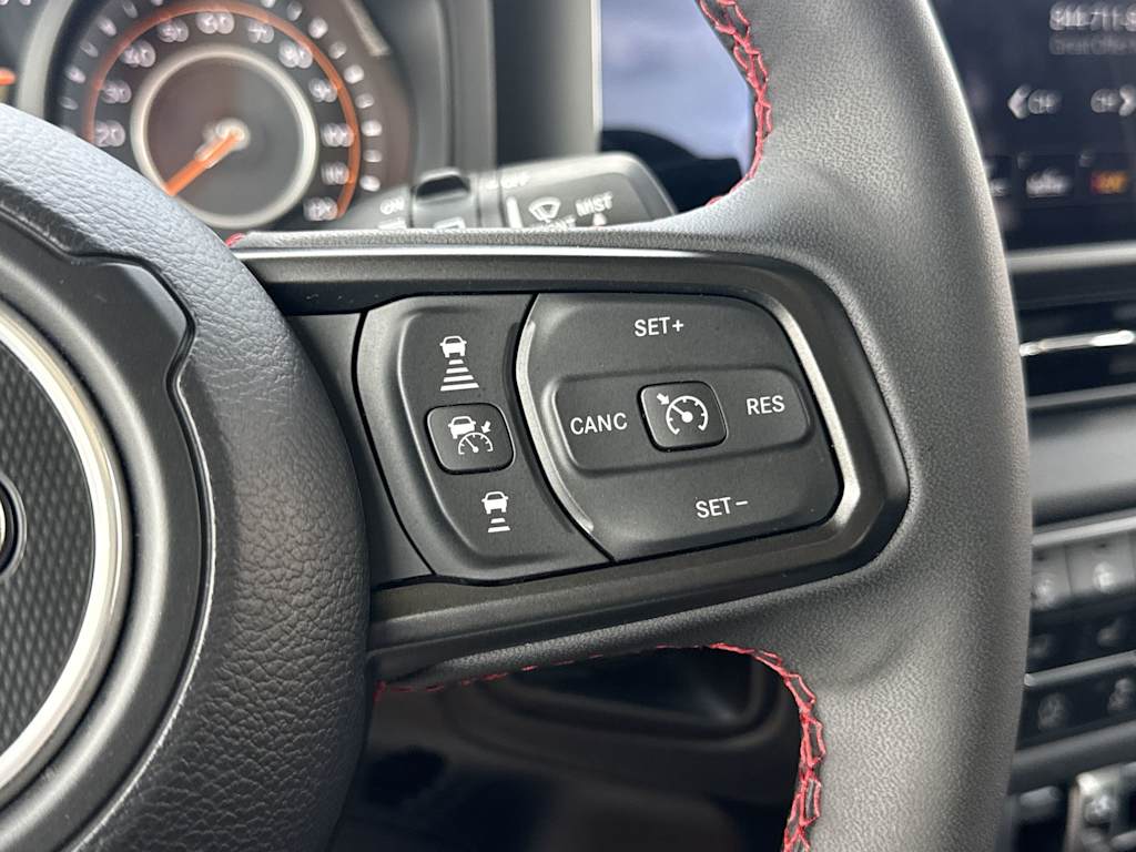 Thumbnail: 2024 Jeep Wrangler - 31