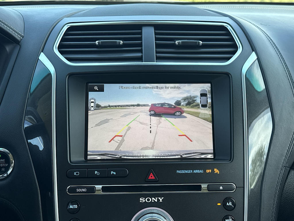 Thumbnail: 2016 Ford Explorer - 35