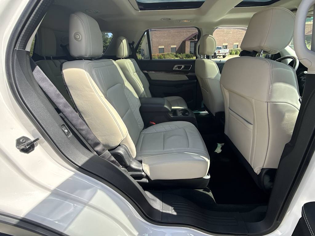 Thumbnail: 2016 Ford Explorer - 28