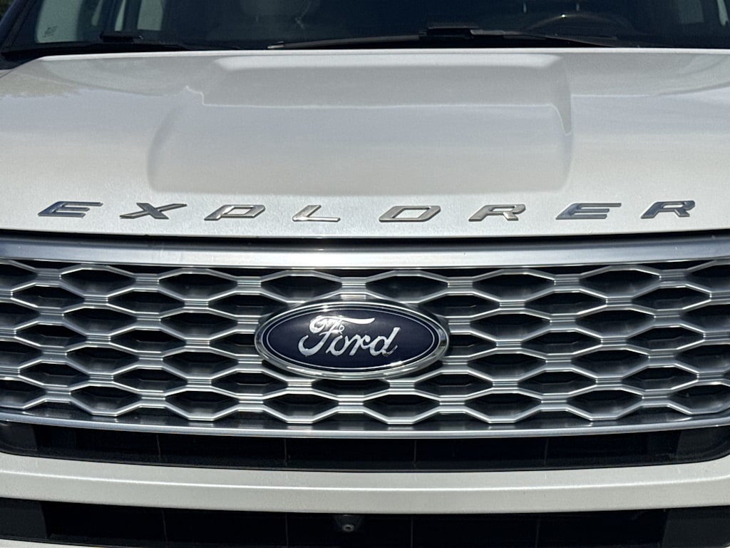 Thumbnail: 2016 Ford Explorer - 24