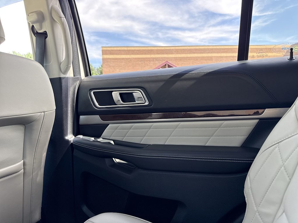 Thumbnail: 2016 Ford Explorer - 43