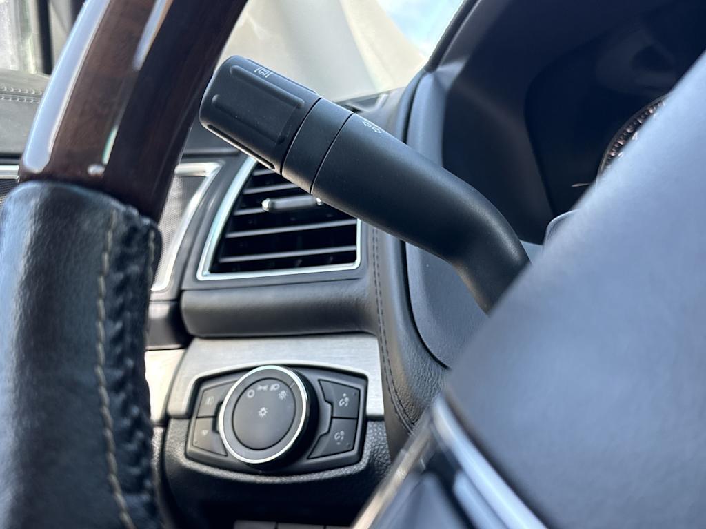 Thumbnail: 2016 Ford Explorer - 33