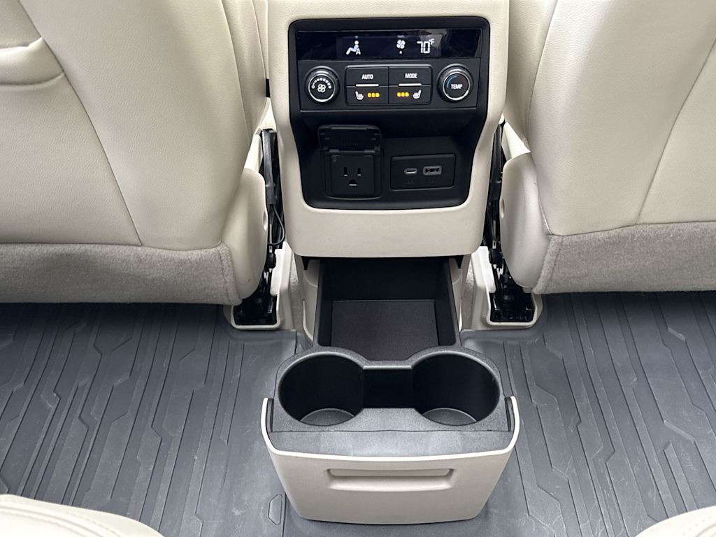 Thumbnail: 2022 GMC Acadia - 43