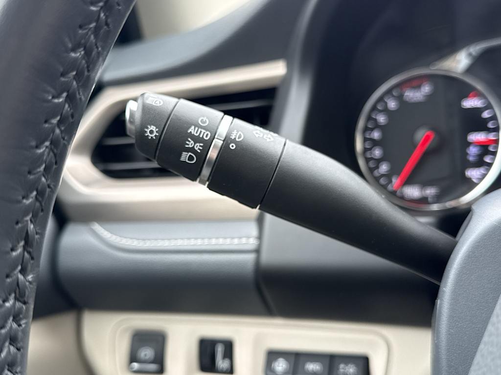 Thumbnail: 2022 GMC Acadia - 36