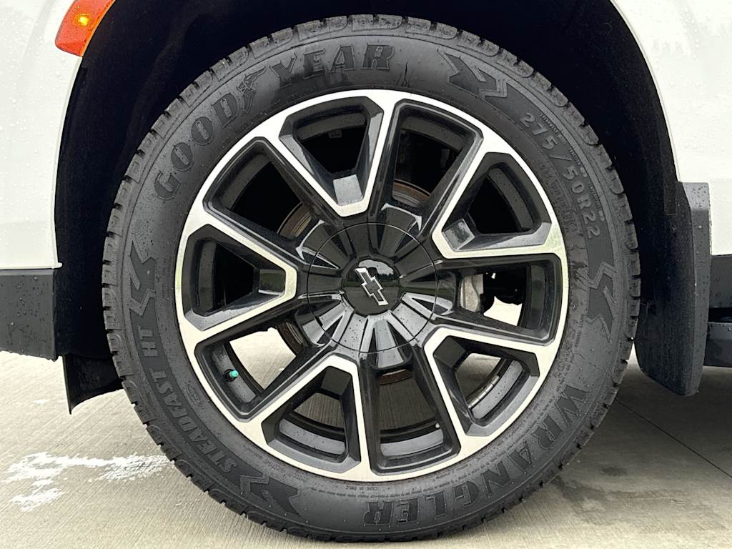 Thumbnail: 2022 Chevrolet Tahoe - 6