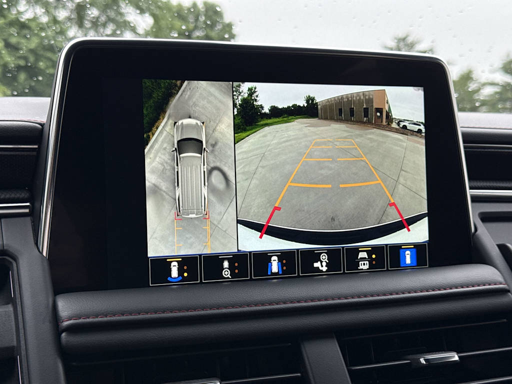 Thumbnail: 2022 Chevrolet Tahoe - 31