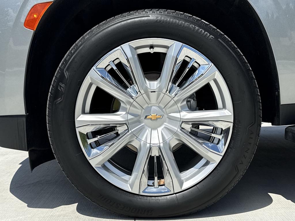 Thumbnail: 2023 Chevrolet Tahoe - 8