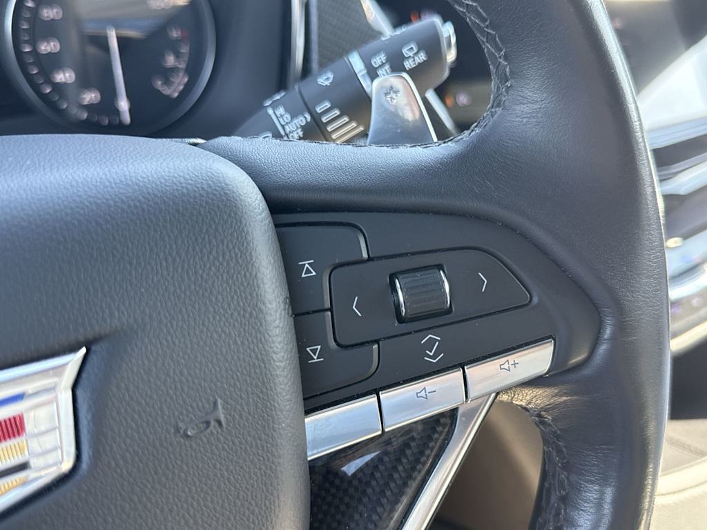 Thumbnail: 2021 Cadillac XT6 - 34