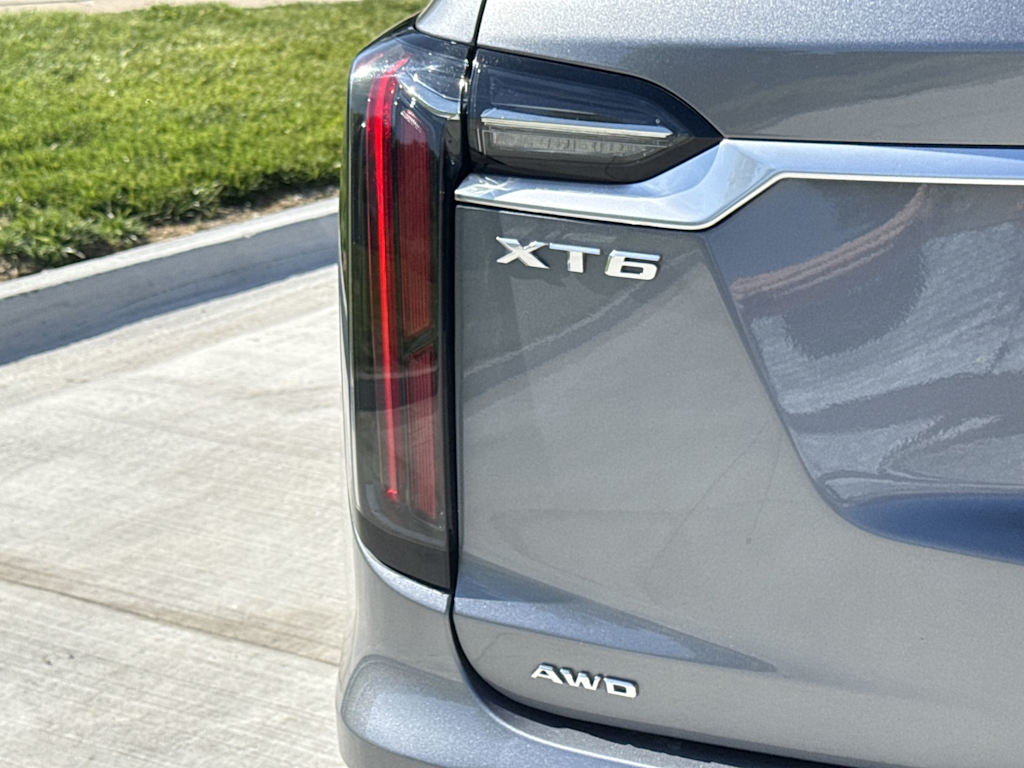 Thumbnail: 2021 Cadillac XT6 - 26