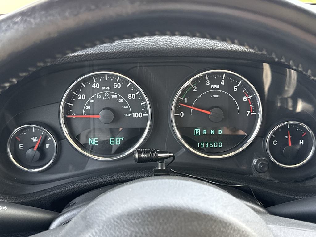 Thumbnail: 2011 Jeep Wrangler - 16