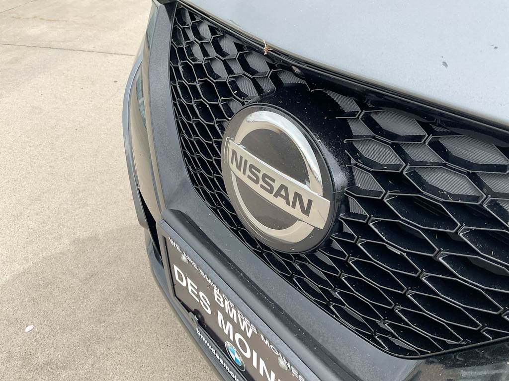 2022 Nissan Maxima SR 5