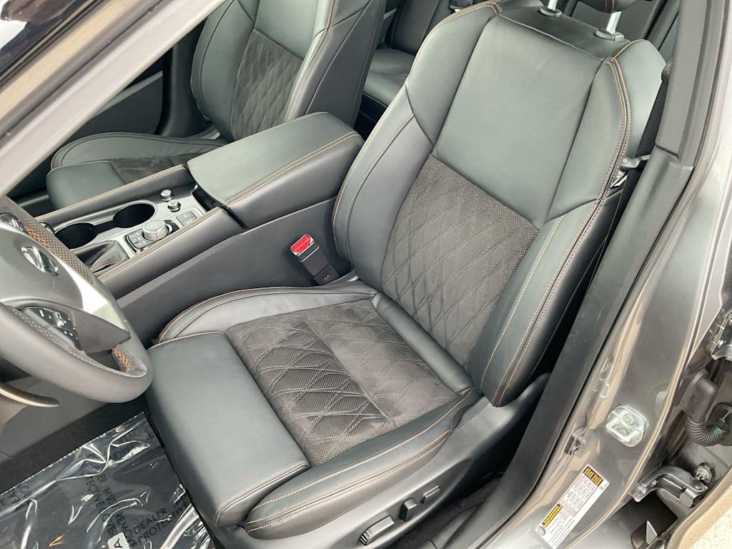 2022 Nissan Maxima SR 10