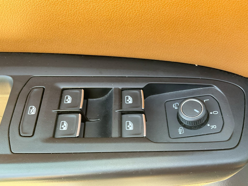 Thumbnail: 2018 Volkswagen Atlas - 26