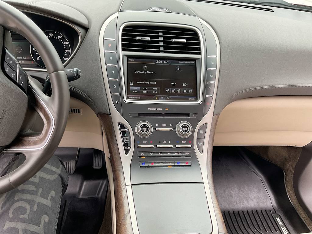 Thumbnail: 2016 Lincoln MKX - 13