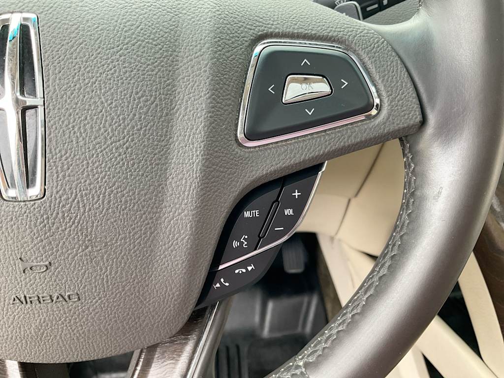 Thumbnail: 2016 Lincoln MKX - 32