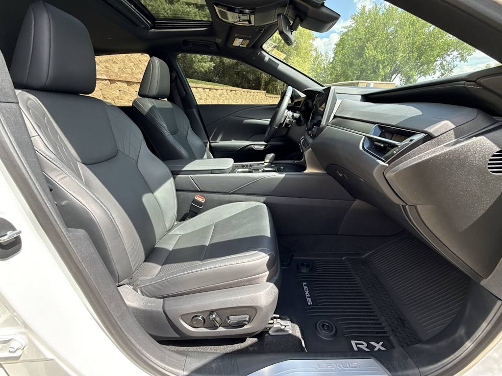Thumbnail: 2023 Lexus RX - 32