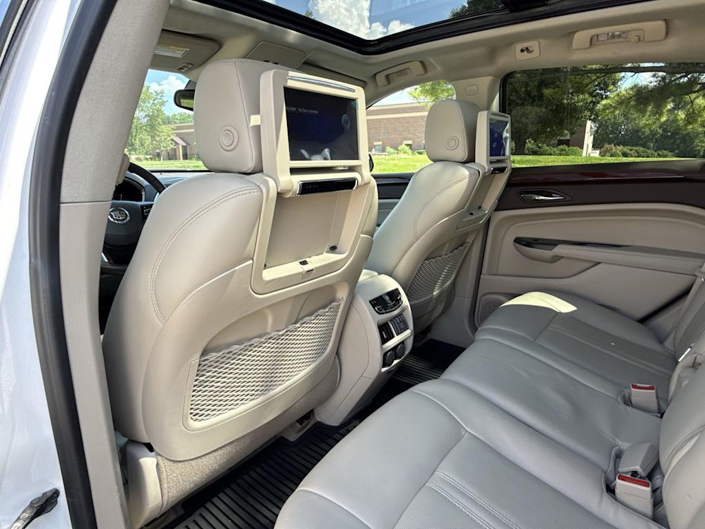 Thumbnail: 2014 Cadillac SRX - 12