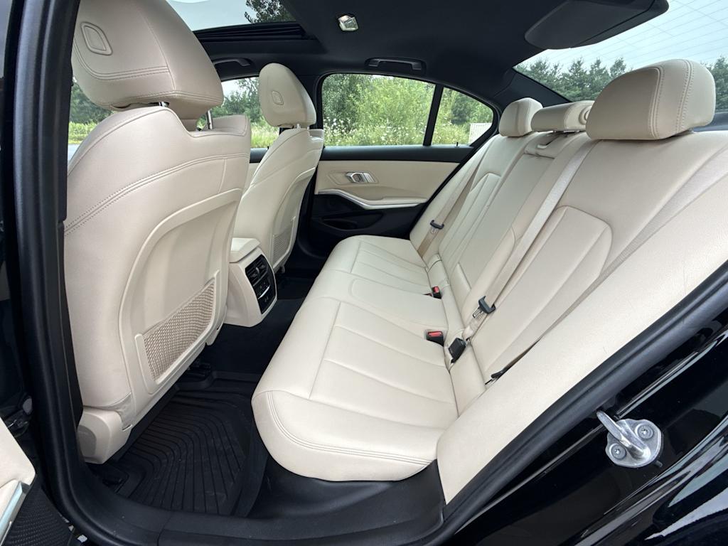Thumbnail: 2021 BMW 3 Series - 27